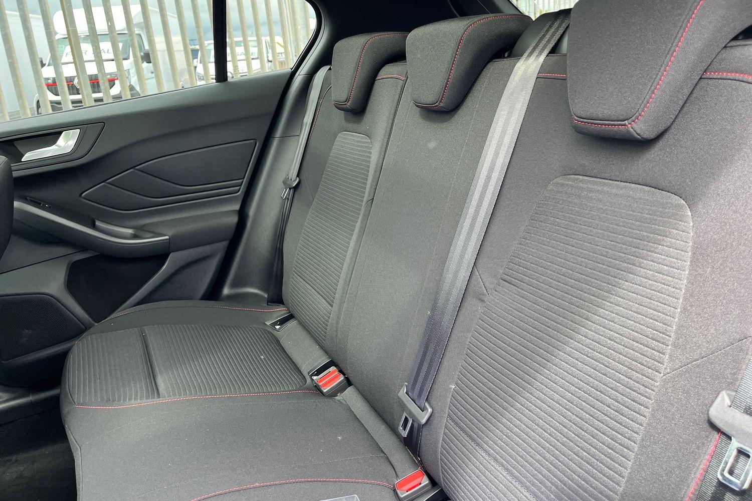 Ford FOCUS Photo 19