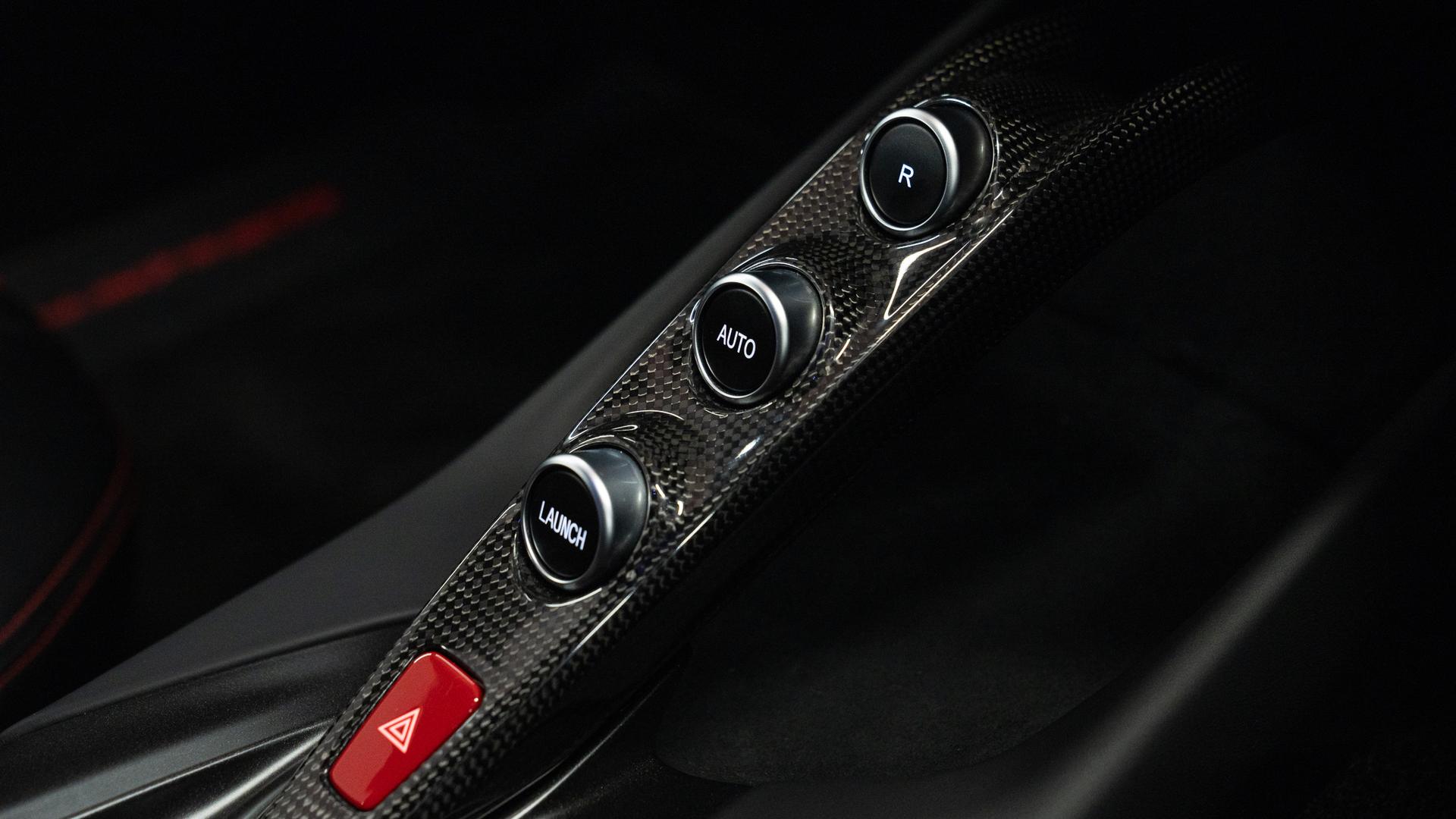 Ferrari 812 Superfast Photo 05e605c0-5284-4d84-880a-a26c1e31ff53.jpg