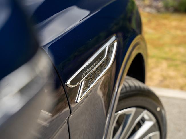 BENTLEY Bentayga  Photo 9