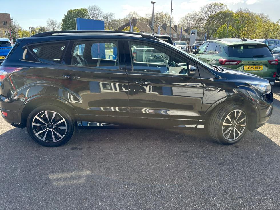 Ford Kuga Photo 063c0510-e379-4731-b7f6-6ba2bce5f9bd.JPEG