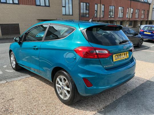 Ford Fiesta Photo 11