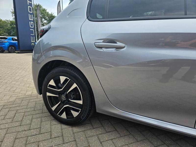 2025 25 PEUGEOT 208
