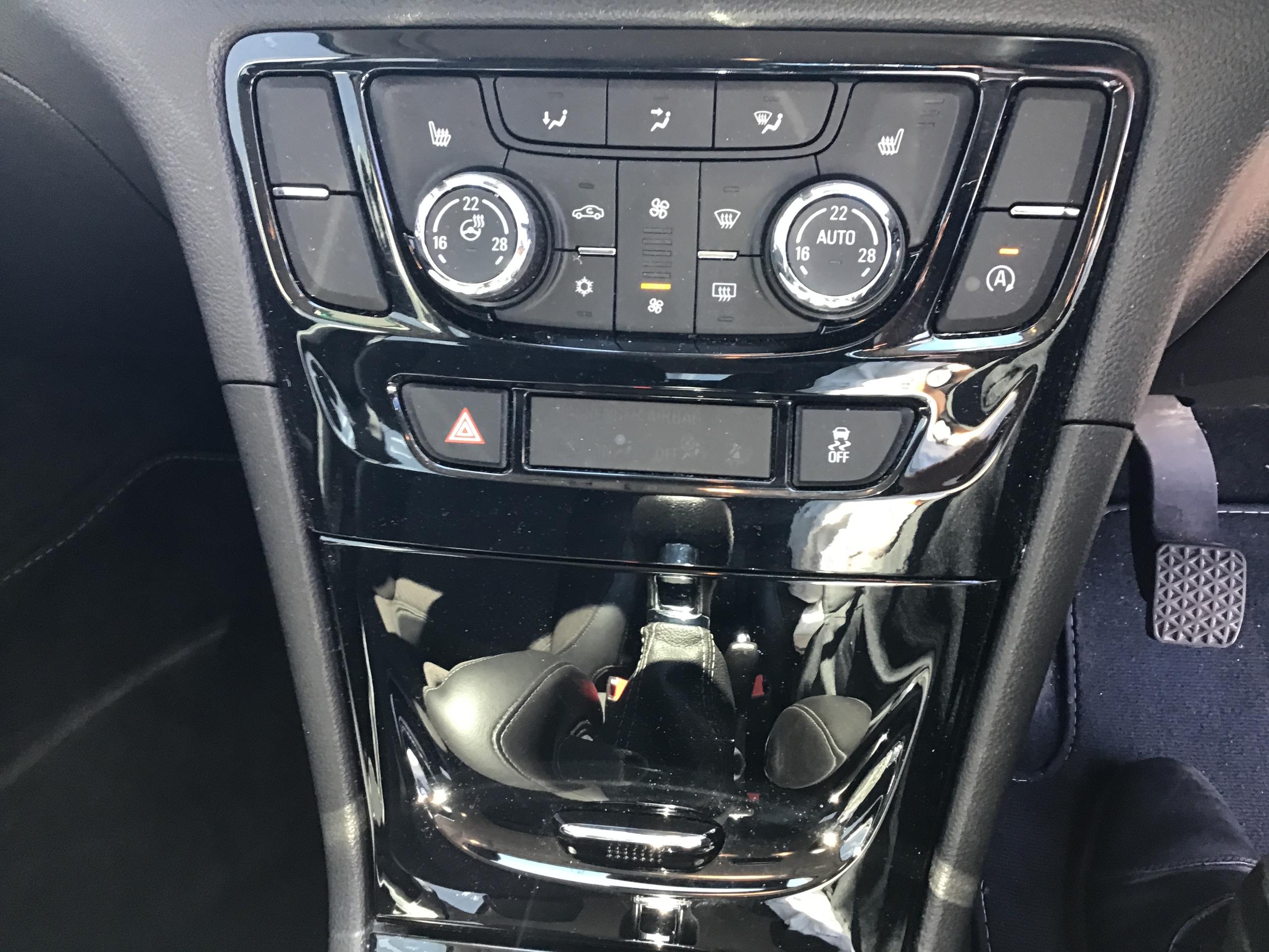 Vauxhall Mokka X Photo 17