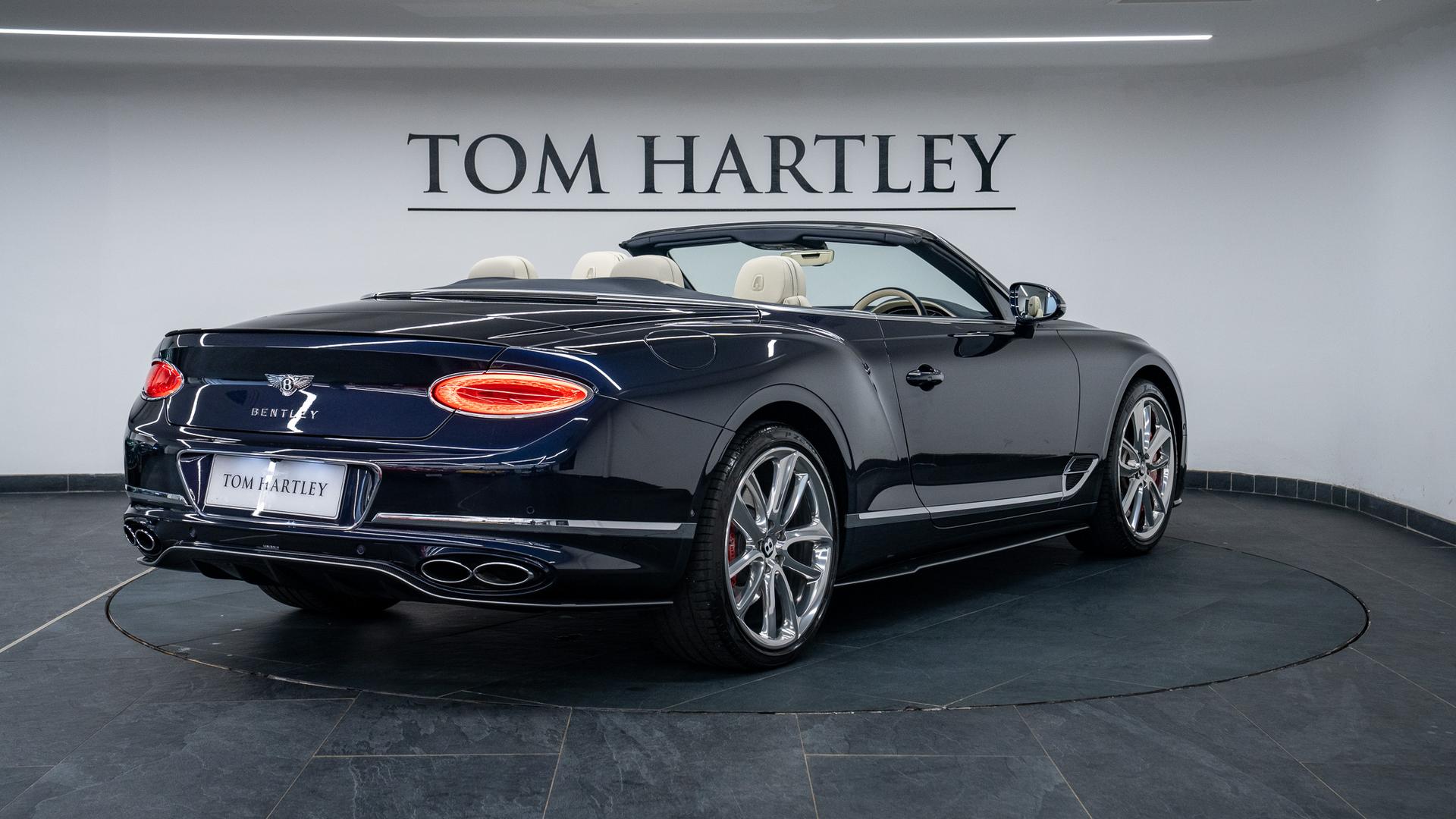 Bentley Continental Photo 066ca494-5509-4dcc-8b59-e1a499b594bd.jpg