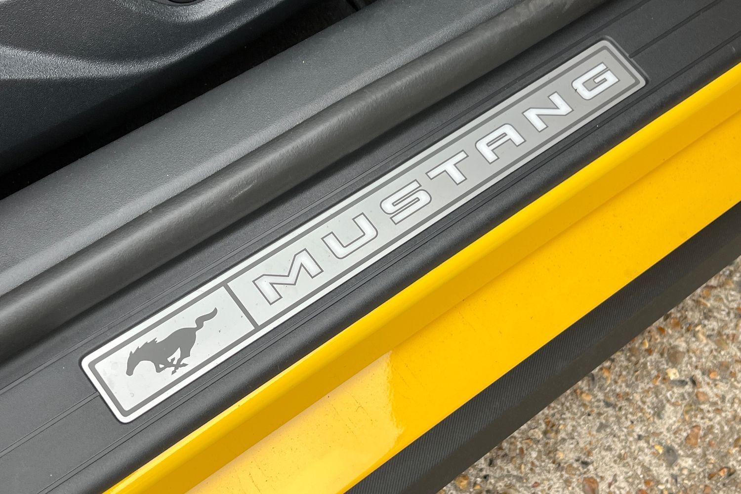 Ford MUSTANG Photo 36