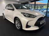 Toyota Yaris Photo 2
