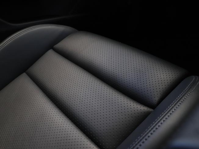PORSCHE Taycan Photo 31