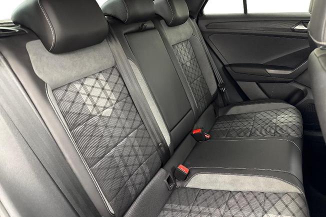 VOLKSWAGEN T-Roc Photo 9