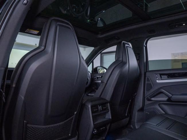 PORSCHE Cayenne Photo 12