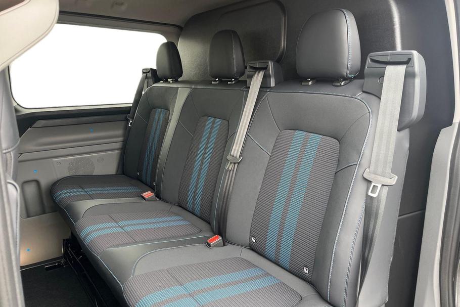 Used Ford TRANSIT CUSTOM L1DCIVPHEV02 11
