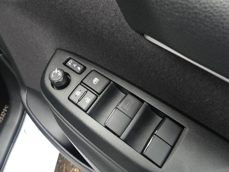 Toyota Yaris Photo 06a2e936-30a5-40b7-a461-383afeb82c0a.jpg