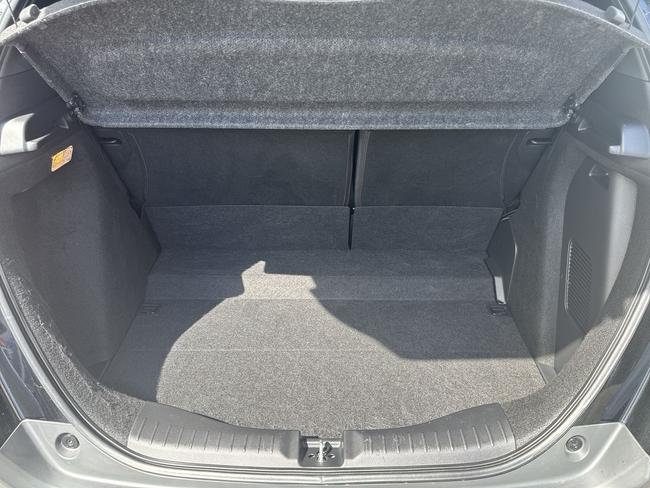 Honda Jazz Photo 06a4ba09-804d-40a4-a482-a4644215069e.jpg