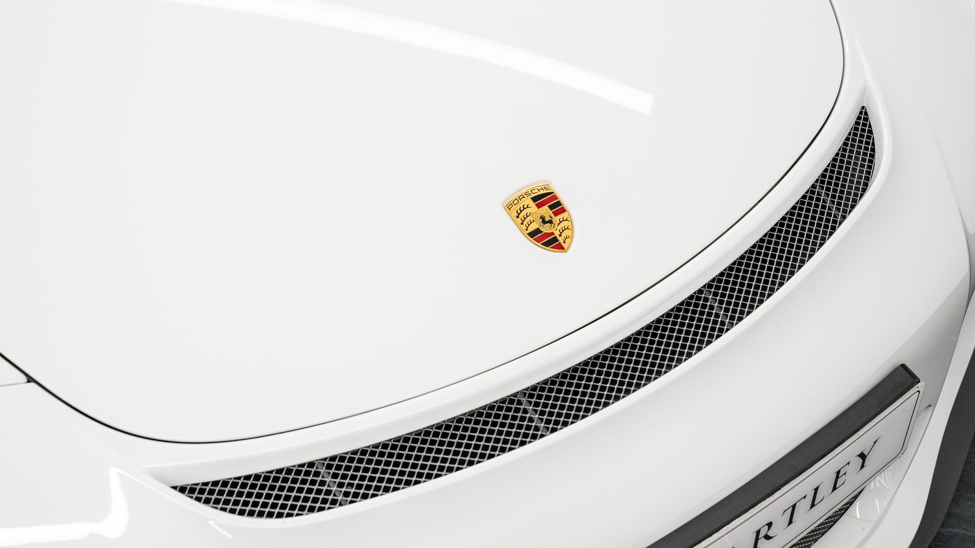 Porsche 911 Photo 06b14cbc-dd56-4219-ba60-e85b8e2745e2.jpg