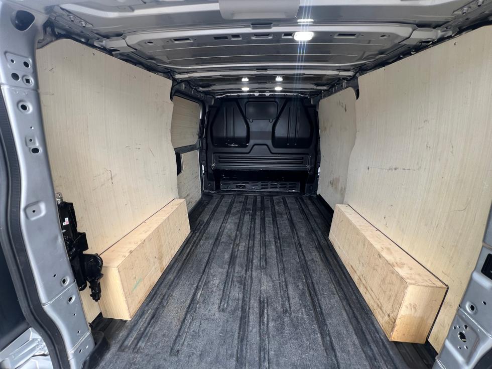 Ford Transit Custom Photo 06b2d3d1-d4b0-4219-95bf-41b9828ccea2.jpeg