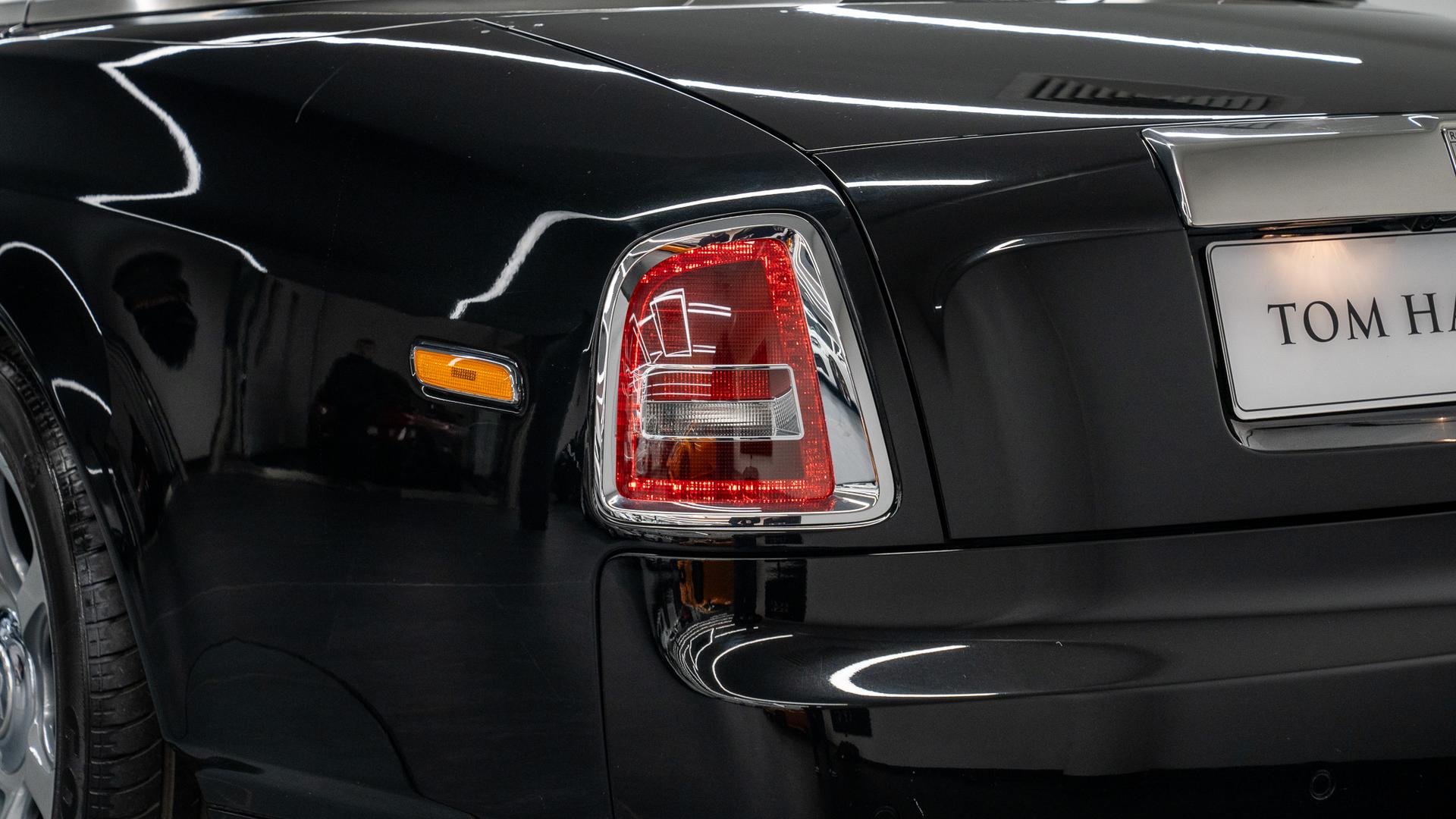 Rolls-Royce Phantom Photo 06be040d-283d-4739-9686-6a3c09e0616a.jpg