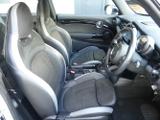 MINI Hatch Photo 12