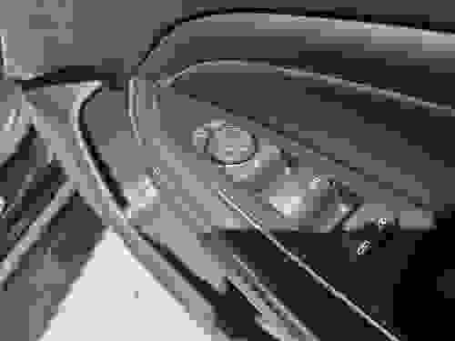Vauxhall INSIGNIA SPORTS TOURER Photo 06e606d5-5e6f-4966-b448-e7d124ed99a2.jpg