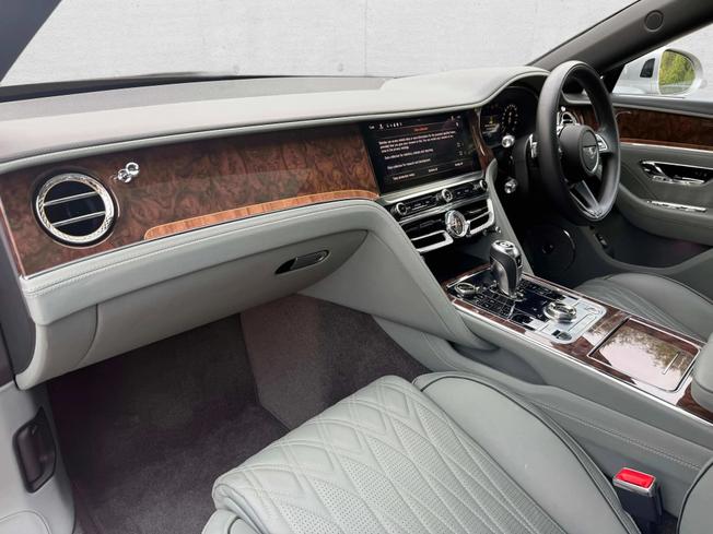 BENTLEY Flying Spur Photo 6