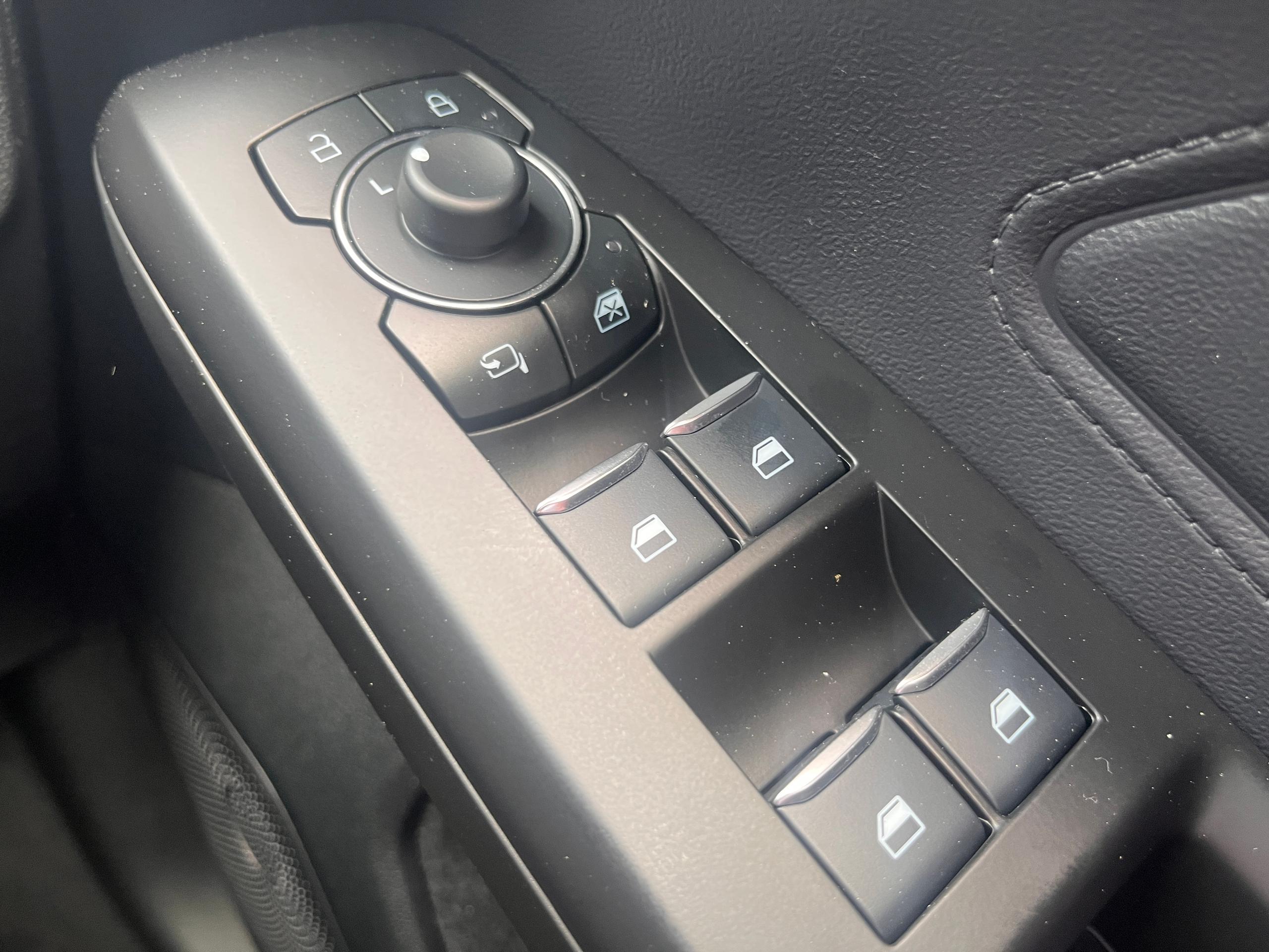 Used Ford FOCUS EY74FYS 40
