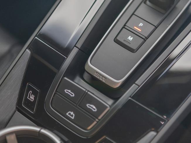PORSCHE 911 Photo 31