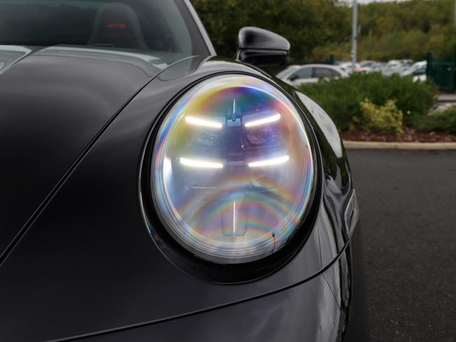 PORSCHE 911 Photo 9