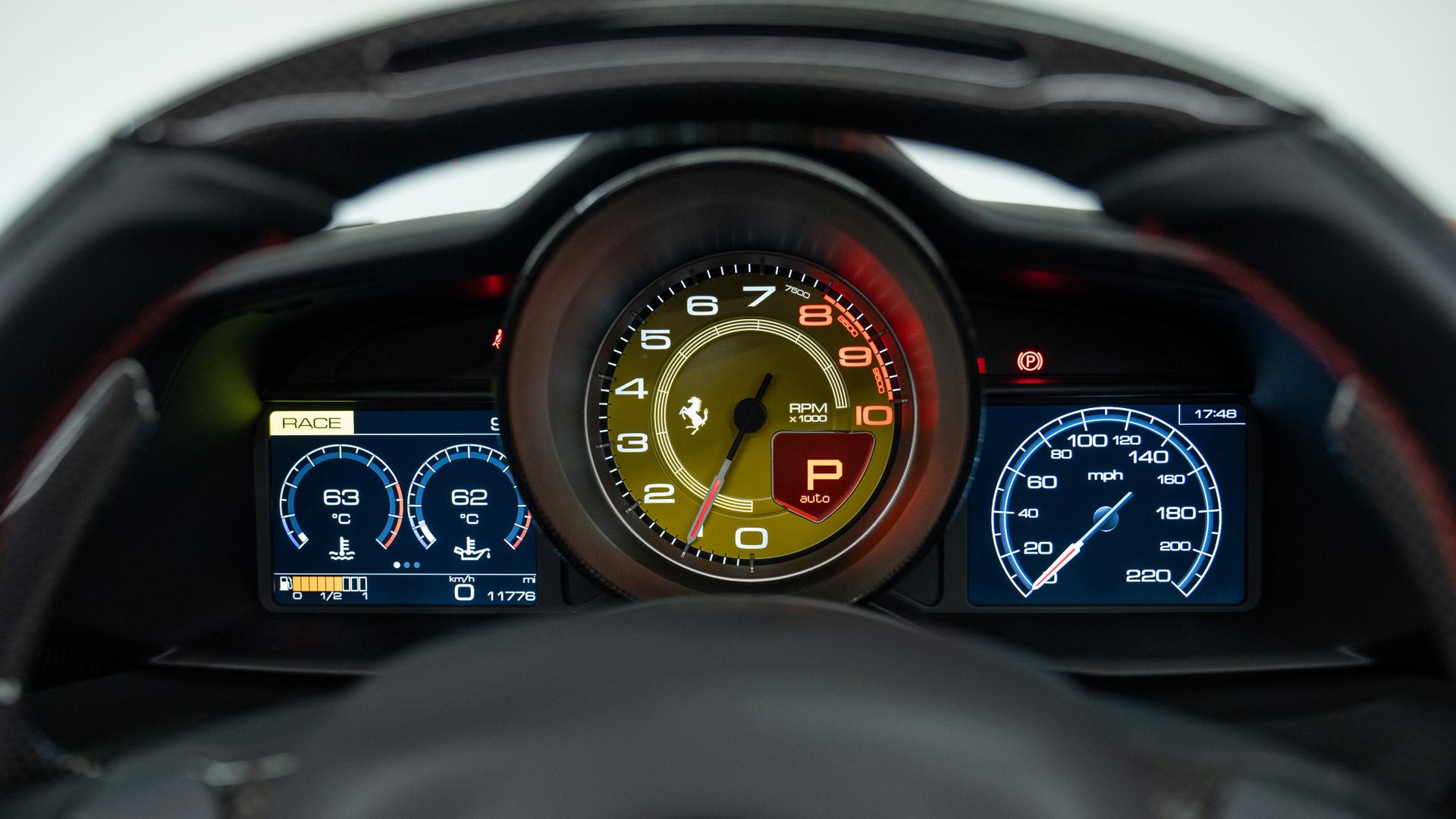 Ferrari 488 Photo 07147563-4790-40ad-b6ce-01453dda1954.jpg