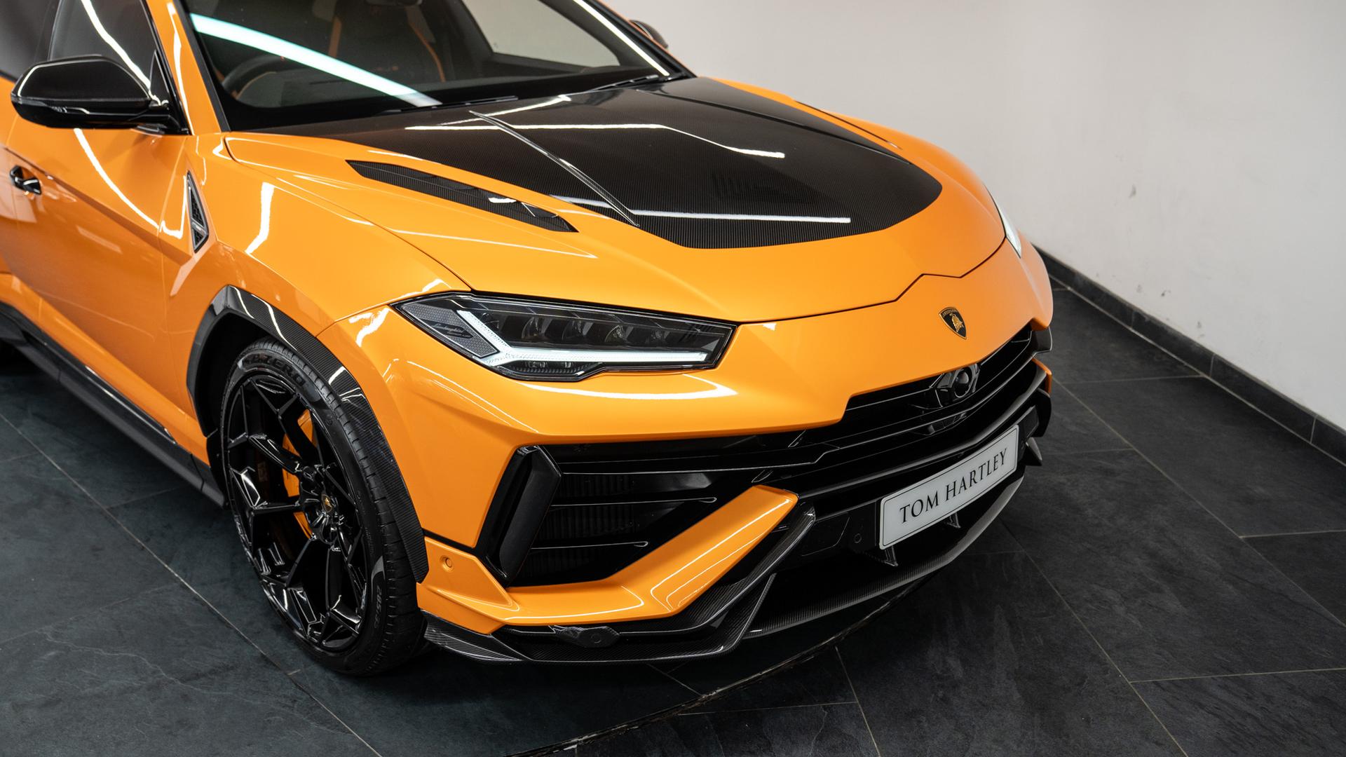 LAMBORGHINI Urus Photo 0719261c-f0f5-4c0d-9762-d456a5b4e4cf.jpg