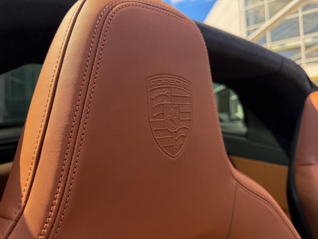 PORSCHE 911 Photo 12