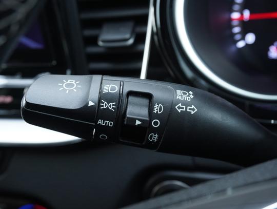 Kia ProCeed Photo 07363244-a8e0-43e8-83ec-86c1a9f916b6.jpg