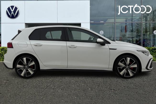 VOLKSWAGEN Golf Photo 4