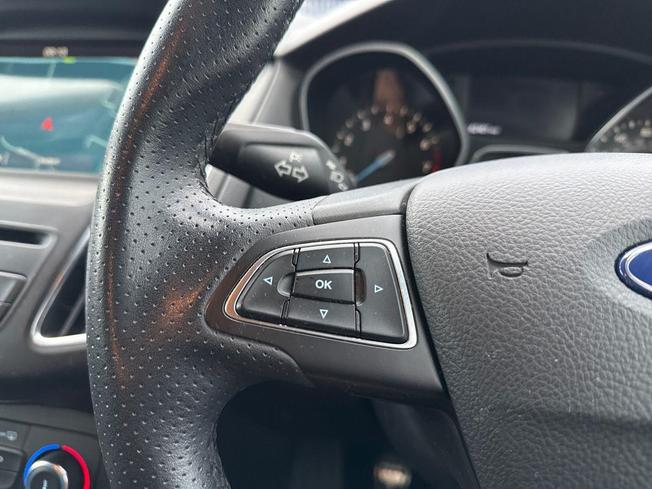 FORD Focus Photo 15