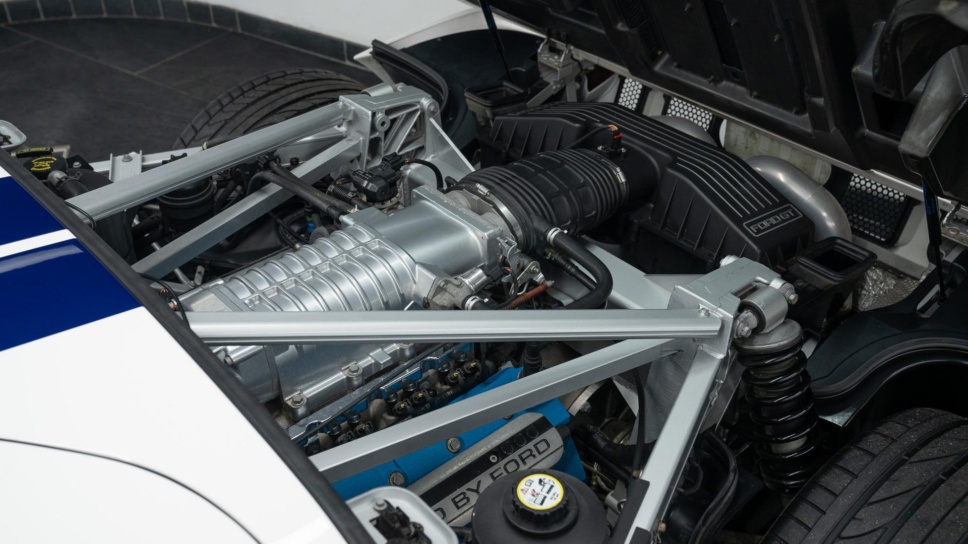 Ford GT Photo 074e6725-65d0-4b8e-94e1-2b2f4df10712.jpg