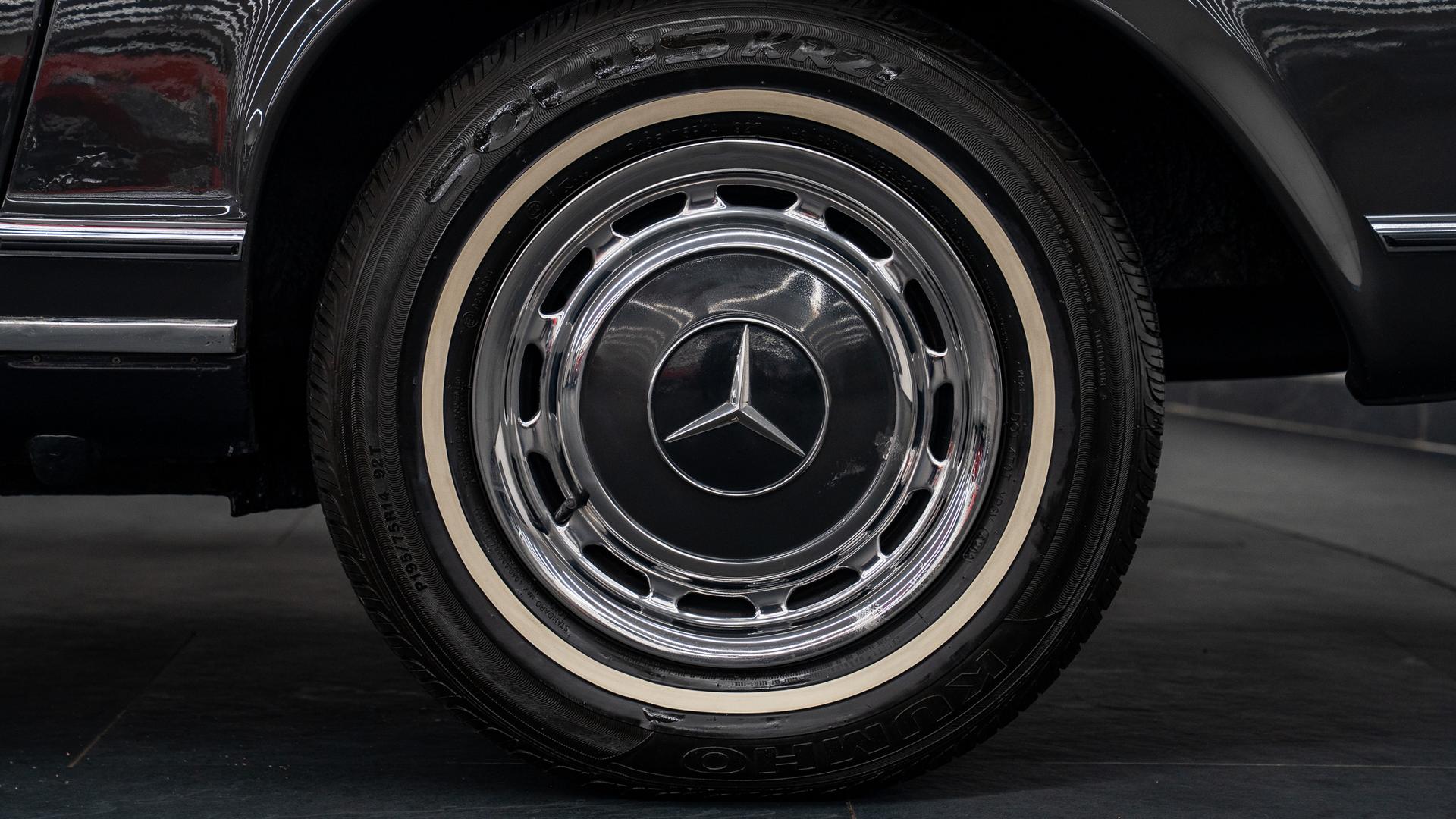 Mercedes-Benz 280 SL Photo 075c5f23-bdbf-42c7-9e55-9c2238b1f804.jpg