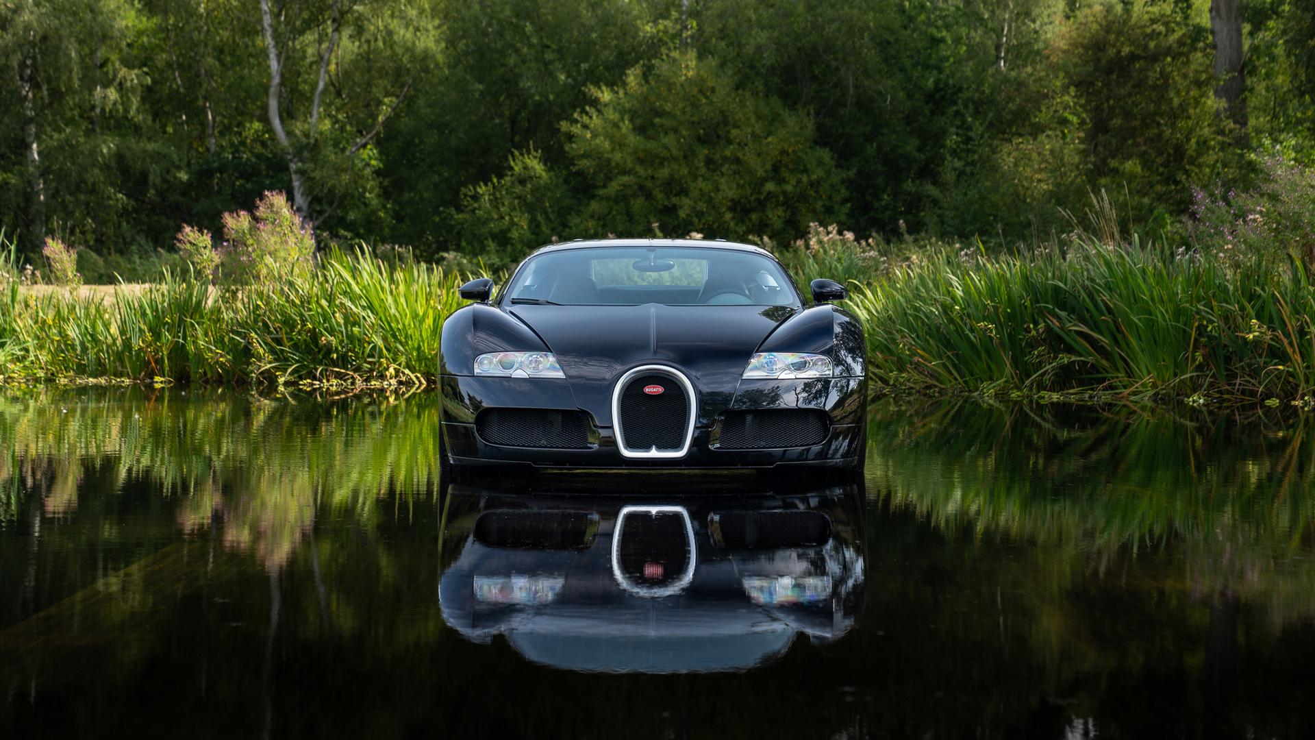 Bugatti Veyron Photo 075df3c4-3c7c-4f01-b84e-3056653f0307.jpg