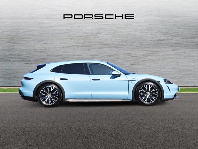 PORSCHE Taycan Photo 3