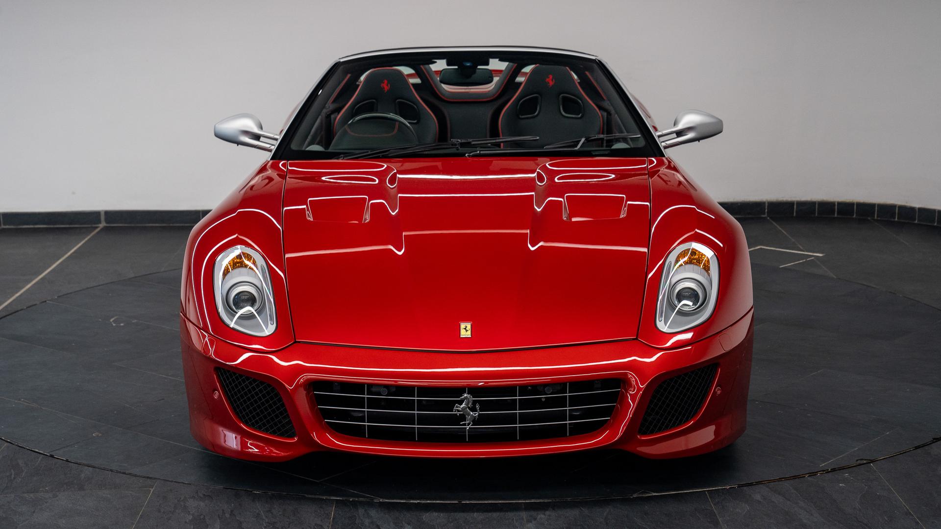 Ferrari 599 Photo 0773549a-7e00-4df1-ac08-9f8a2df39144.jpg