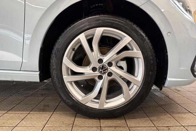 VOLKSWAGEN Polo Photo 5