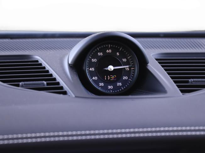 PORSCHE Panamera Photo 12