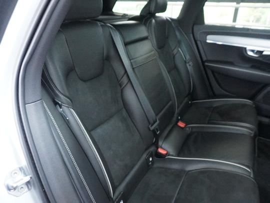 Volvo V90 Photo 07a6e5fc-b5ec-414a-ad15-fcf7b515404c.jpg