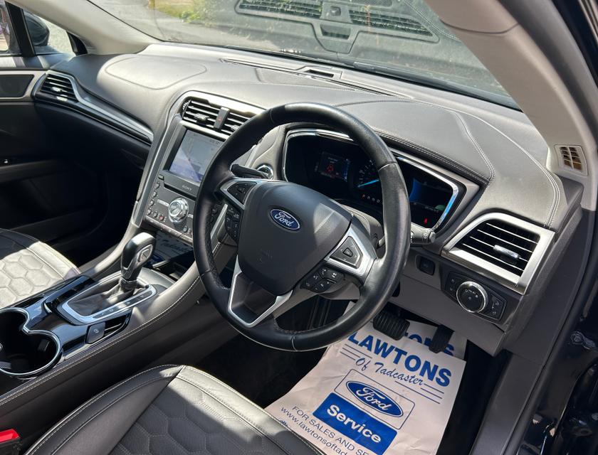 Ford Mondeo Photo 07b18352-385a-40ab-970b-1872165a49a9.jpg