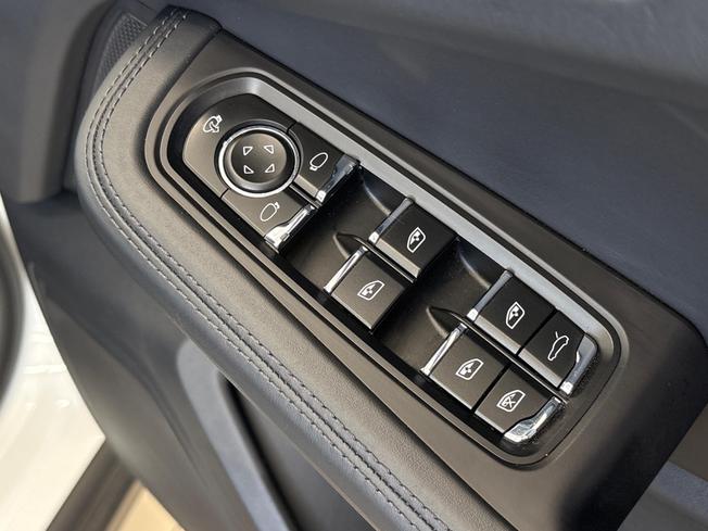 PORSCHE Macan Photo 33