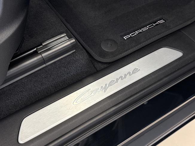 PORSCHE Cayenne Photo 49