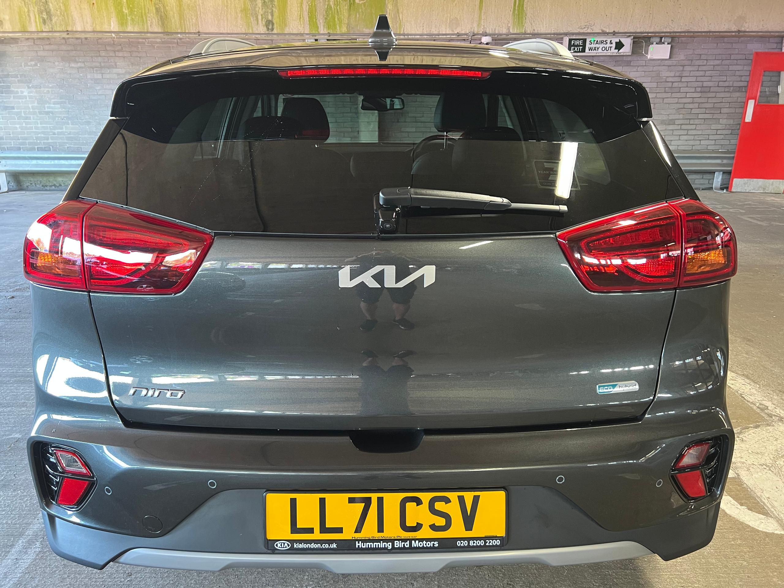 Kia Niro 1.6 GDi 4 in Interstellar Grey £28,995