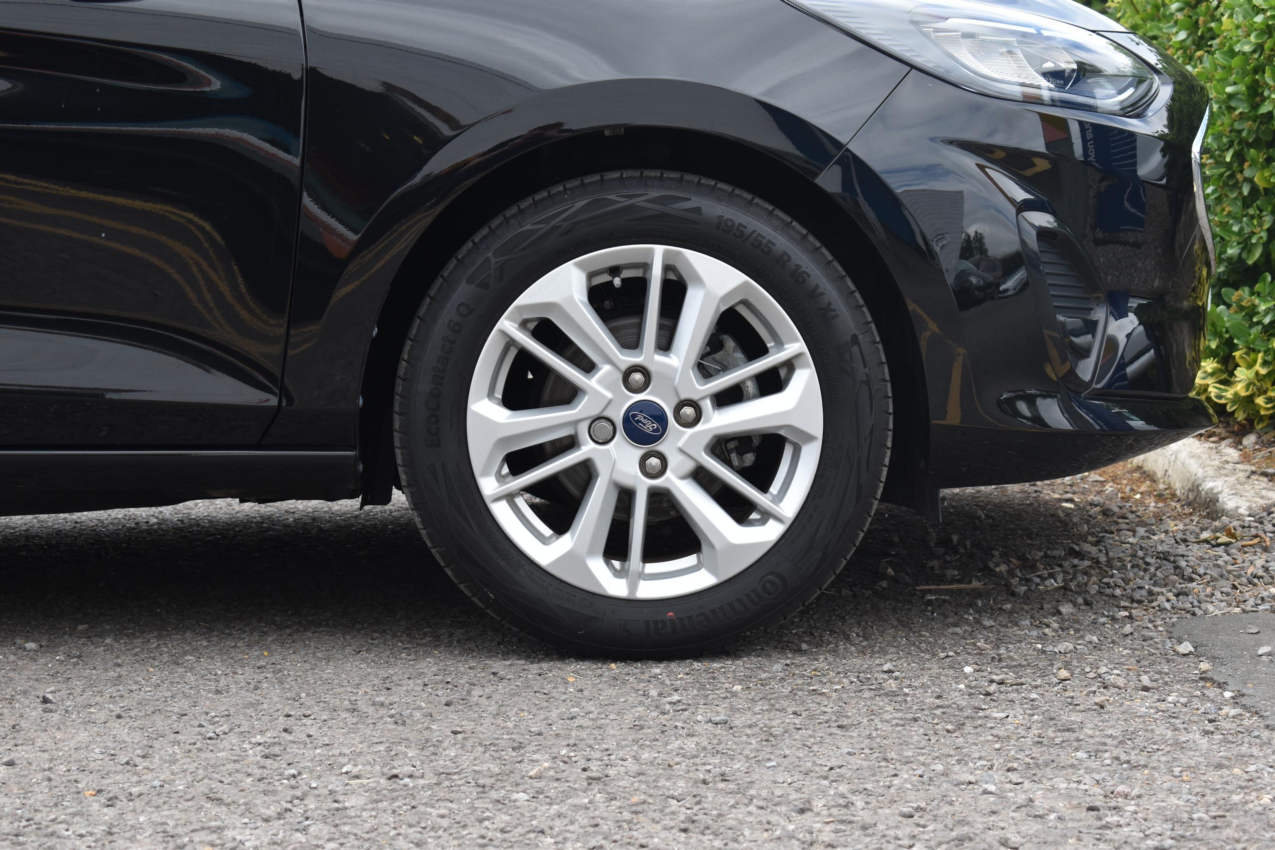 Used Ford FIESTA YH22OMM 15