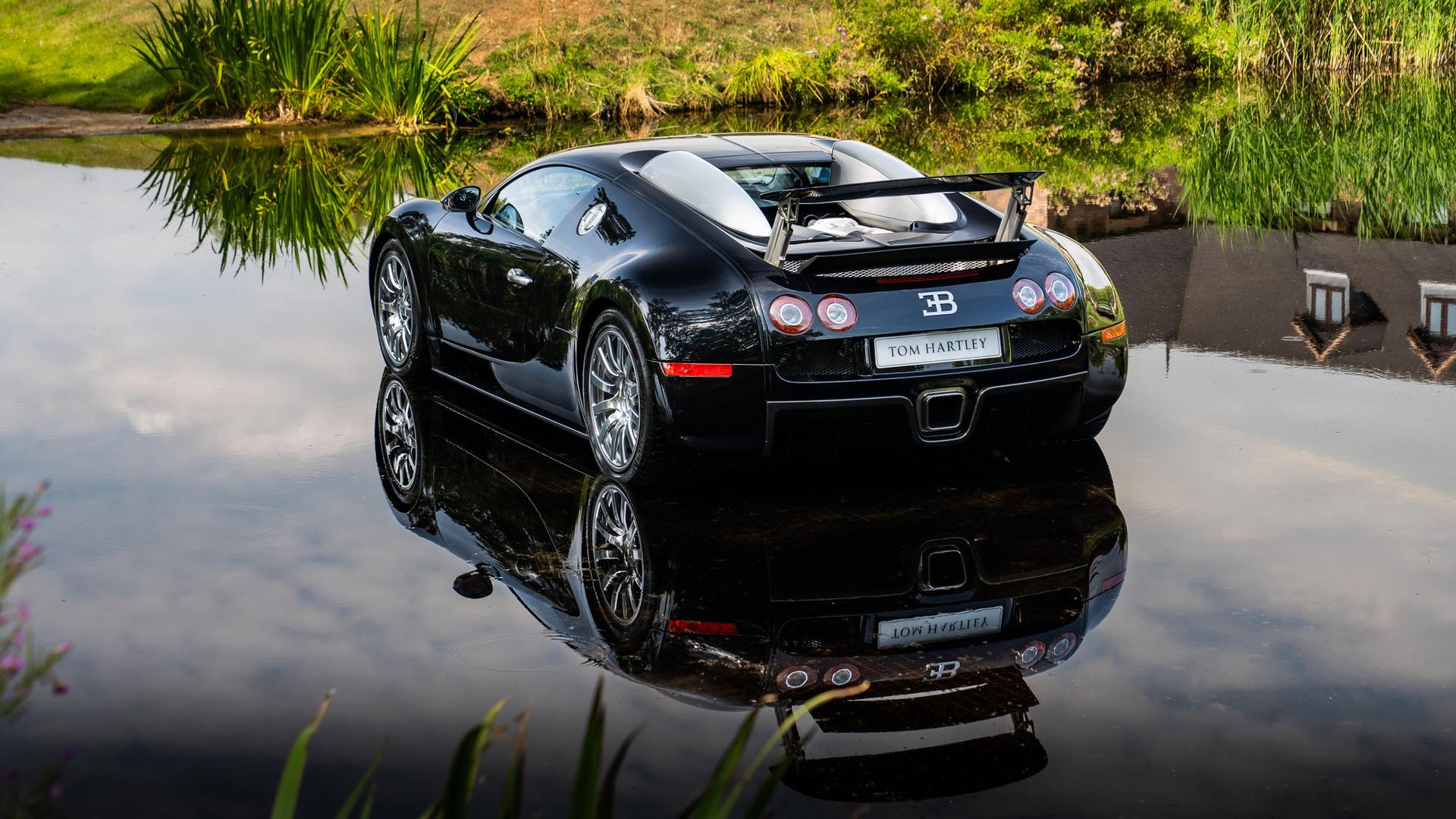 Bugatti Veyron Photo 07eca99a-11ae-4c41-aa24-d28196852604.jpg