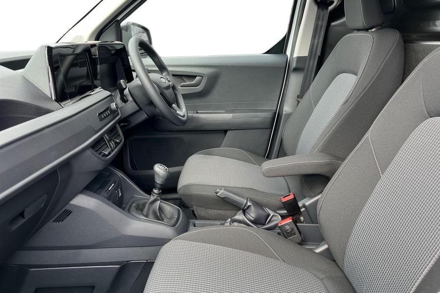 Ford TRANSIT COURIER Photo 07ed9288-250b-4f50-ae7c-f61c5189cc78.jpg