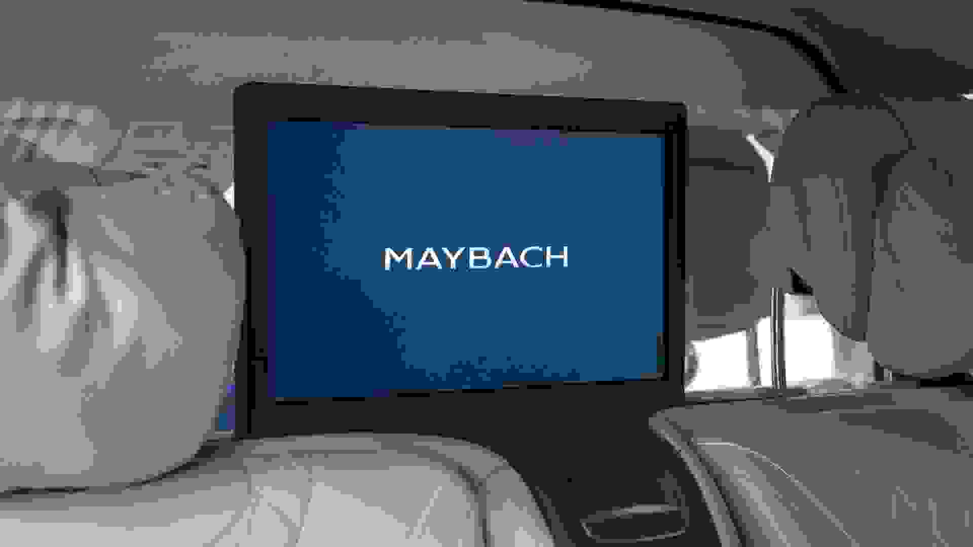 Mercedes-Benz Maybach S600 Photo 07f04657-d663-4dbb-be14-2f1b4bca3b22.jpg