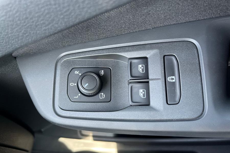 Ford TRANSIT CONNECT Photo 07f33a41-1f20-4d3f-9d0a-838c5abb18cf.jpg