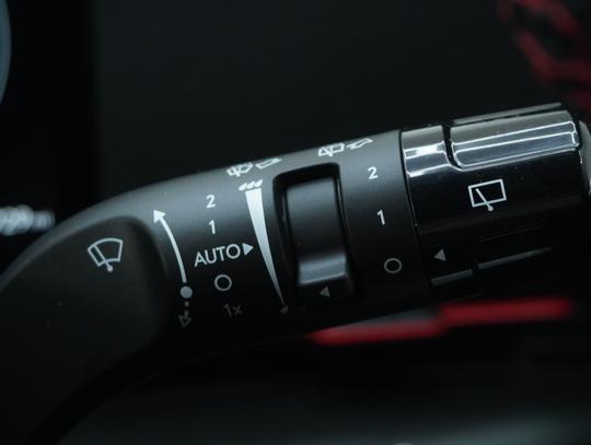 Hyundai KONA Photo 07f5133f-6127-45af-8947-bf182c0a3384.jpg