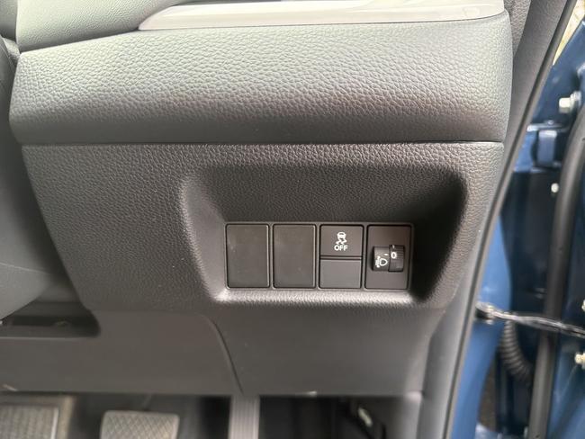 Honda Jazz Photo 07fd75ef-b77d-4009-9650-2718e2160fcd.jpg